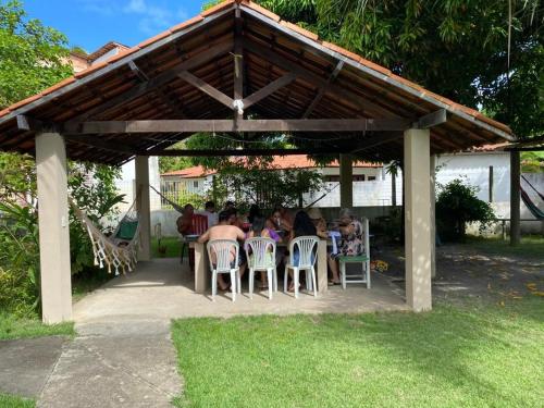 Taman di luar Casa de Japaratinga