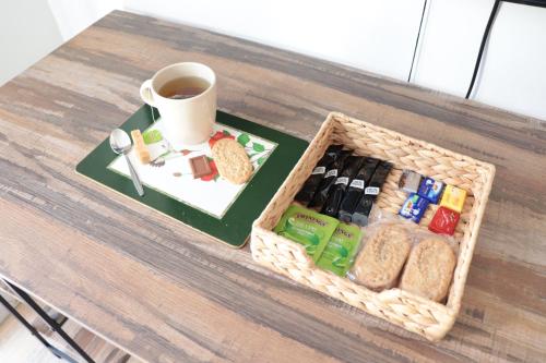 Makanan di atau berdekatan apartmen