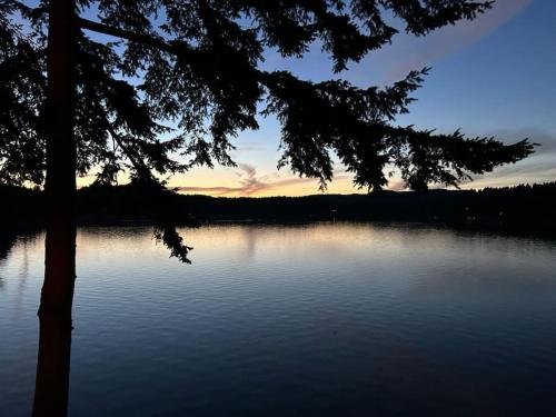 The Salish Sunset Cabin – Photos 5