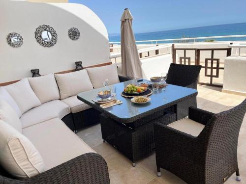 Spacious Stunning Views 2-Bed Apartment Estepona