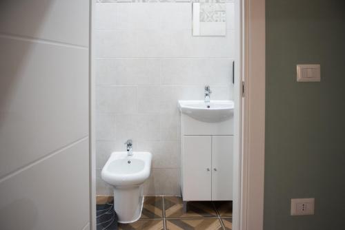 Un baño de Palazzo DE MATTEO