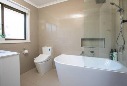 A bathroom at Little House Olinda - village stay sleeps 6