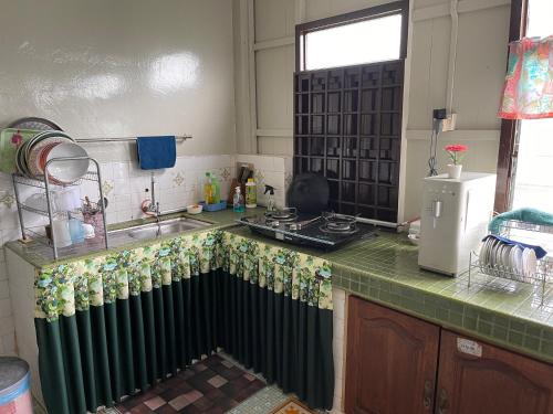 Küche/Küchenzeile in der Unterkunft Homestay Birra Sejid