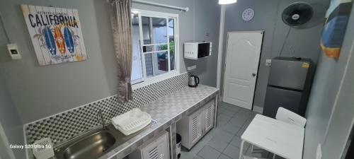 Koupelna v ubytování Karon Homes