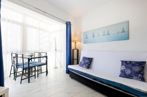 313 Comfortable! LasAmericas, Swimming Pool,Wi Fi