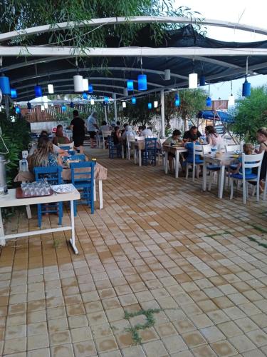 Gallery image of Naz Beach Bungalow Hotel in Antalya in Kızılot