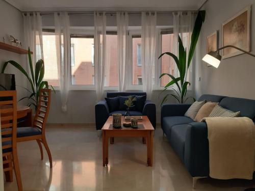 NUEVO-LUMINOSO Y MODERNO. Parking gratis!!