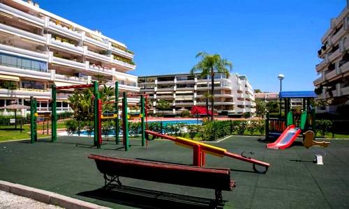 Apartamento en Marbella junto a campos de golf