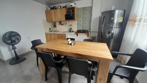 Kuchyň nebo kuchyňský kout v ubytování Apto Hogar Dulce Hogar ARBOLETES