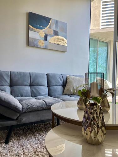 Homy & Elegant Unit, Two Rooms-Near to the Airport