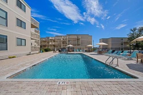 Shore Drive, Myrtle Beach 2 bd/2ba condo photo 5