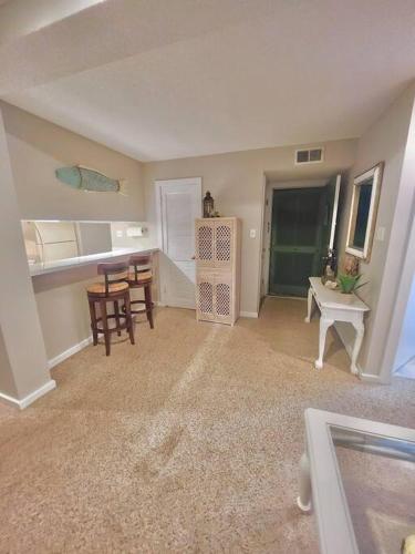 Shore Drive, Myrtle Beach 2 bd/2ba condo photo 6
