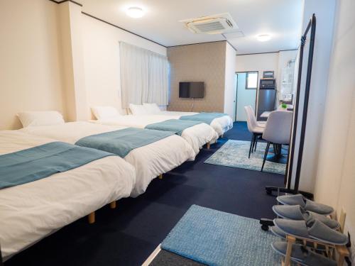 J SUITE East Namba
