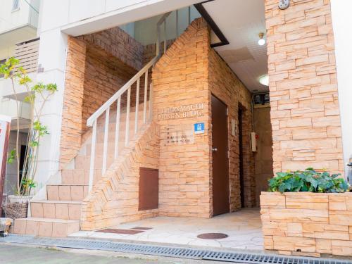 J SUITE East Namba