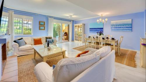 Dream Villa Front Beach Puerto Banus