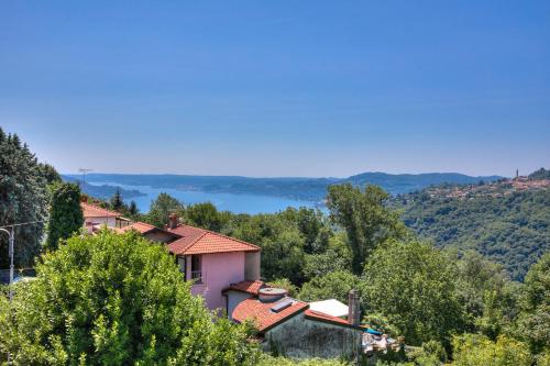 Oasi Di Pace Lake View Balcony - Happy Rentals