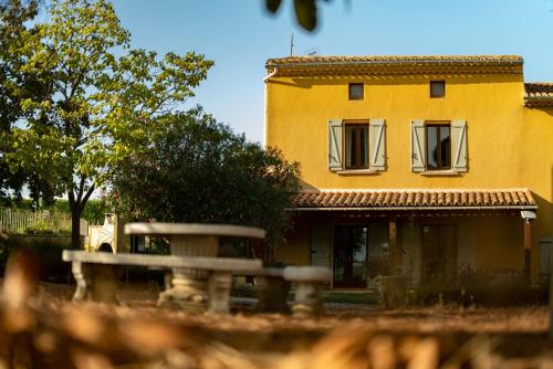 Domaine de Nougayrol Large Luxury Villa with Private Pool, Free WiFi & Parking in Outstanding Vineyard