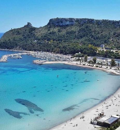 Foto Cagliari Poetto the sea a few steps from the beach 6