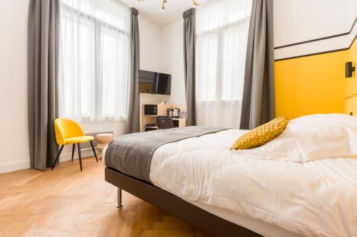 Posteľ alebo postele v izbe v ubytovaní Au Chat Qui Dort Lille - Villa Gounod