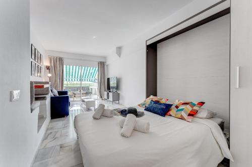 Graceful brand new studios in Altamira