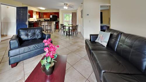Put-in-Bay Poolview Condo #7 – Photos 4