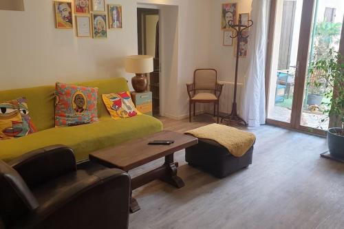 Ruang duduk di Appartement 80m2 6 couchages