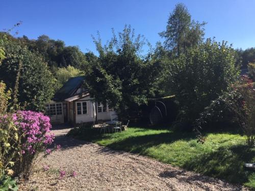 Zahrada ubytování Appart dans longère Normande au coeur de la Forêt de Lyons