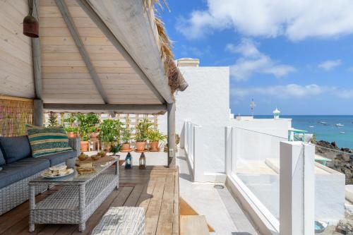 Ocean Pebbles, The Sound of the Sea