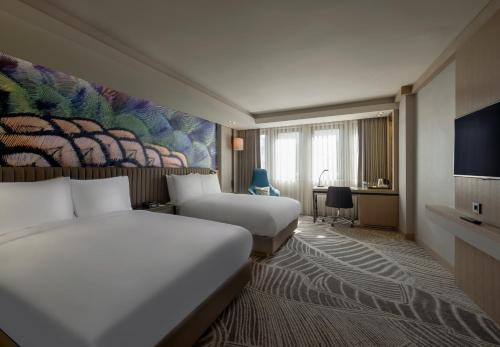 Postel nebo postele na pokoji v ubytování DoubleTree by Hilton Istanbul - Sirkeci