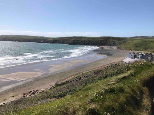 Gallery image of Welsh Cottage - Aberdaron in Aberdaron