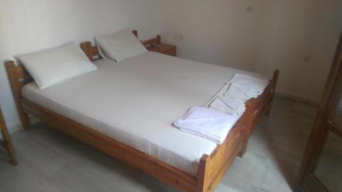 Spamandos Roomsにあるベッド