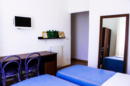 TV a/nebo společenská místnost v ubytování Hotel Anacapri
