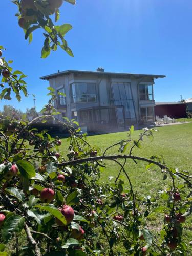 Κήπος έξω από το Villa WanderLux