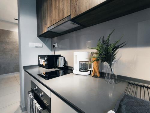 Dapur atau dapur kecil di Stylish KL Suite, KLCC View, Next to LRT, Datum Jelatek By Atlantis Management