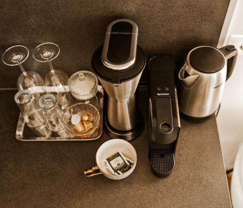 Bresidence Apartments with free private parkingにあるコーヒーまたはお茶