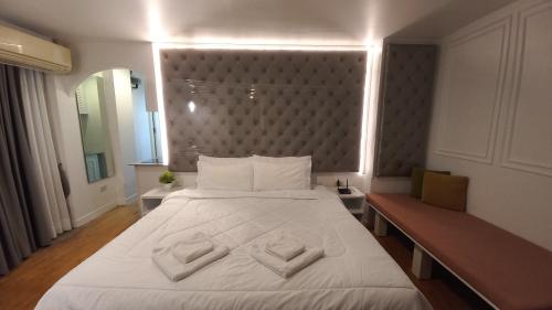 Katil atau katil-katil dalam bilik di Panoramic City View Room at Silom