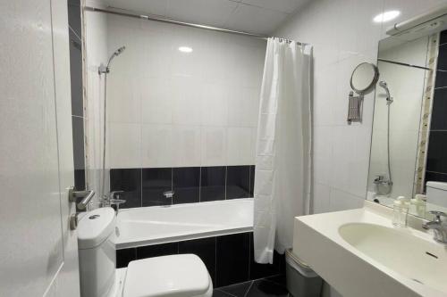 Koupelna v ubytování Premium location, cozy apartment