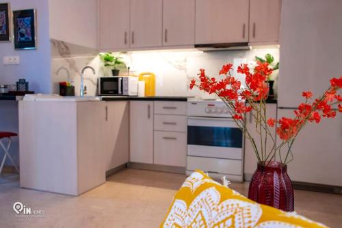 Sophia's - Central Apartment Near Egaleo Metro-Athens