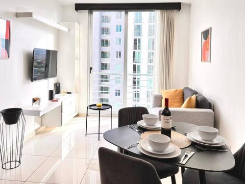 Executive Condo - 1008 - Pool, WiFi, Gym – Photos 3