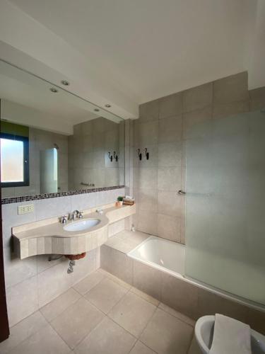 Ванная комната в Hotel Las Chirimoyas