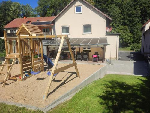 Kawasan permainan kanak-kanak di Ferienhaus Seifert