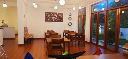 Posezení v ubytování Hemalie Resort Mirissa
