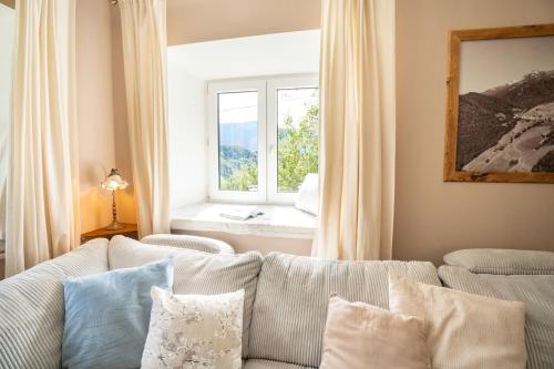Χώρος καθιστικού στο Olga & Ludvik country apartment