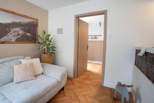 Χώρος καθιστικού στο Olga & Ludvik country apartment