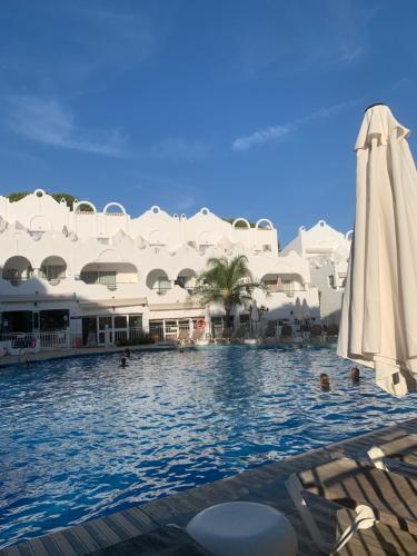 Casa Silvia Marbella - dom w kompleksie hotelowym