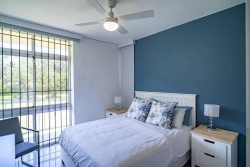 Ένα ή περισσότερα κρεβάτια σε δωμάτιο στο K4 La Ballito