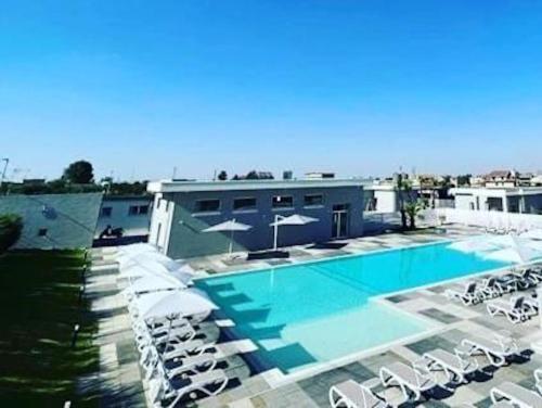 PoolSide – Photos 5