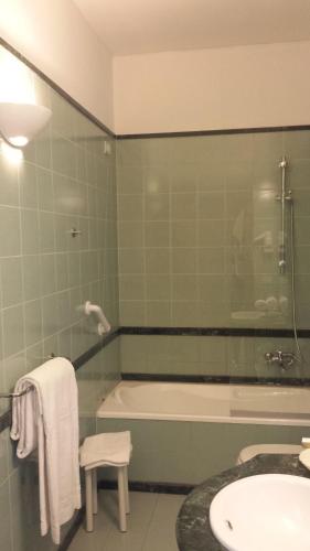Un baño de Hotel Due Colonne