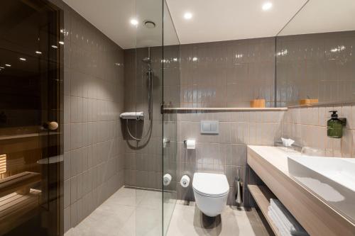 Un baño de Oru Hub Hotel Tallinn - Handwritten Collection