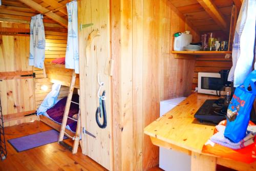 Η κουζίνα ή μικρή κουζίνα στο Camping Alsace Les Castors